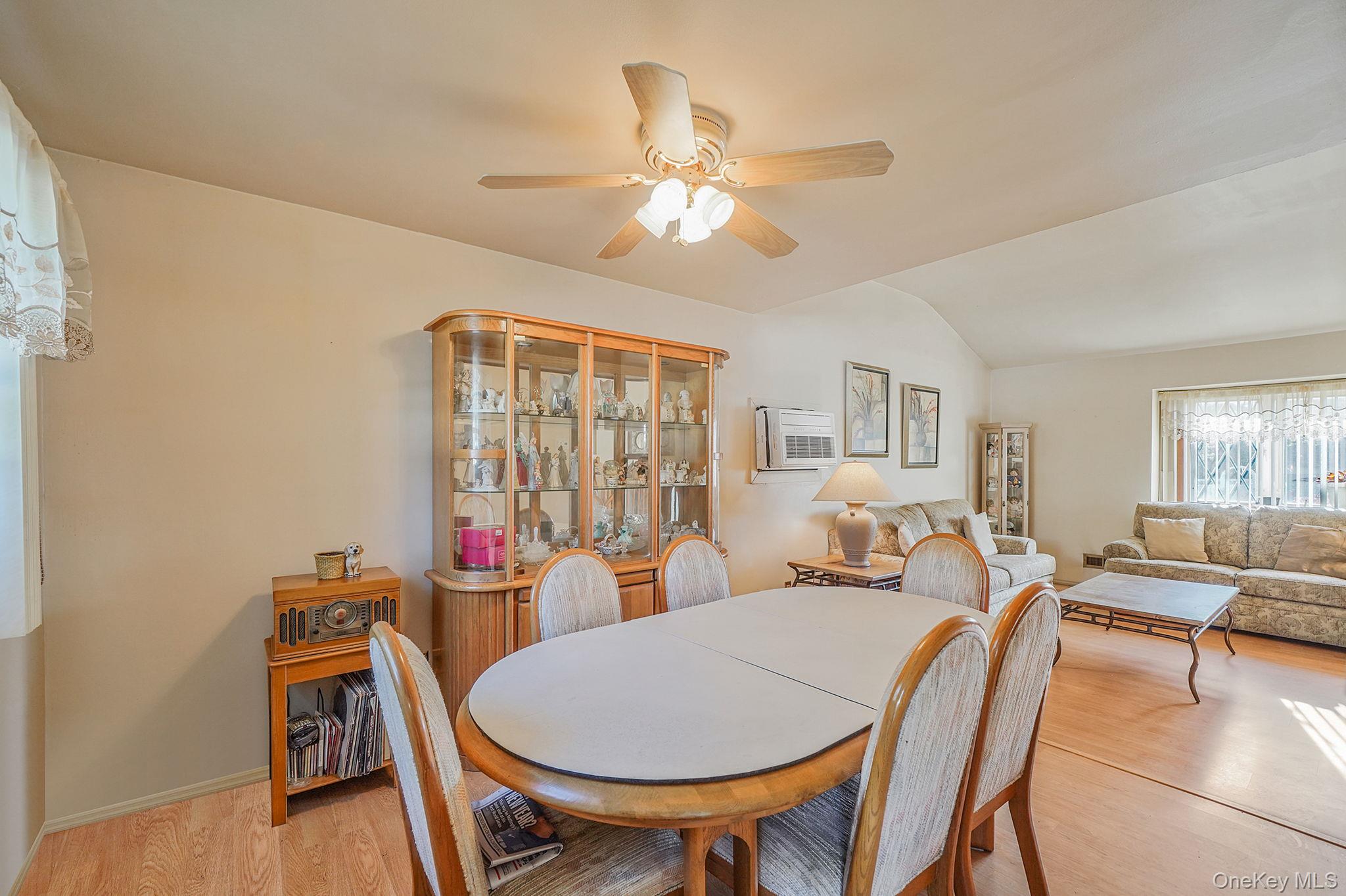 337 W 20th Street, Deer Park, NY 11729