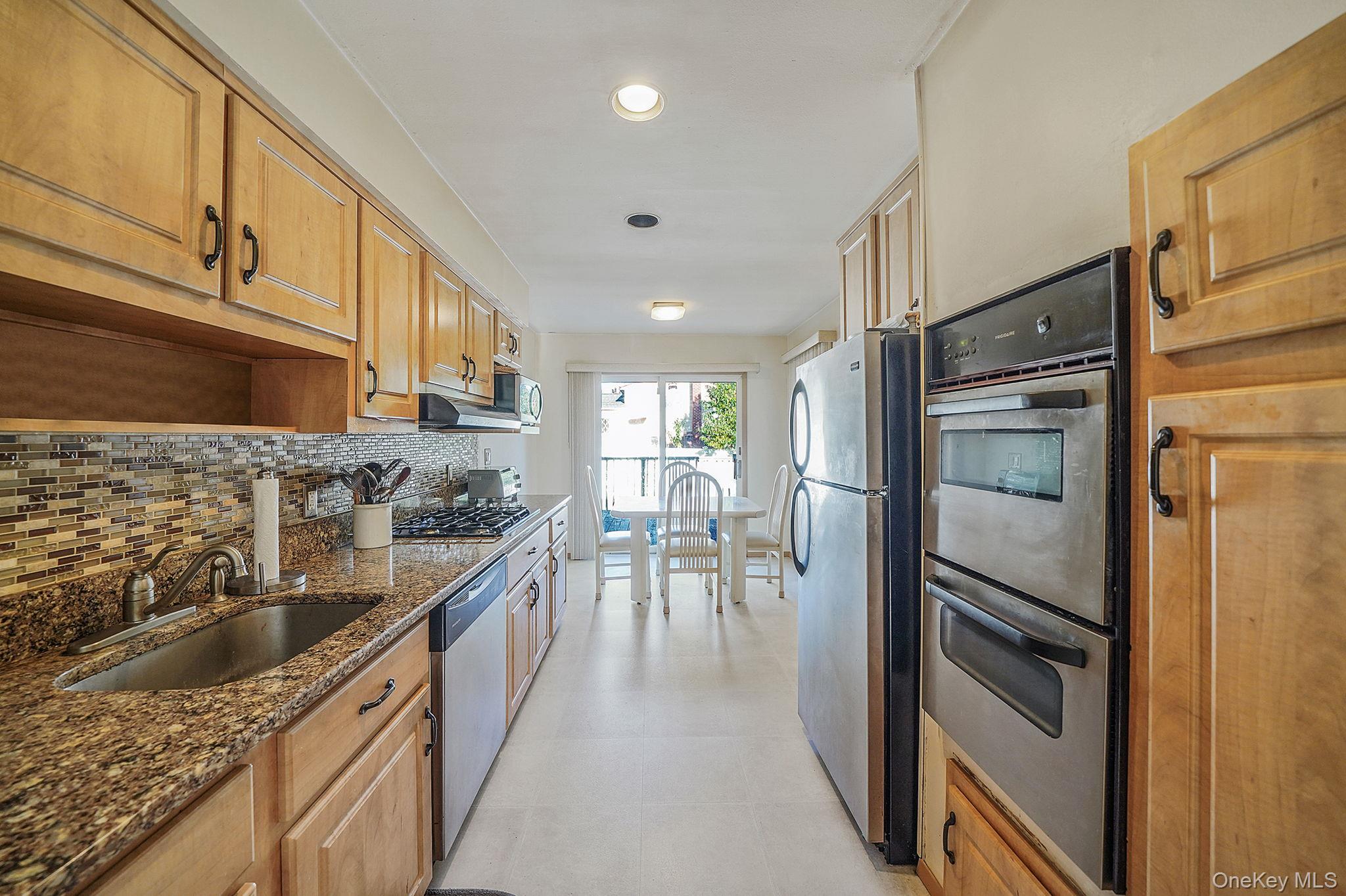 337 W 20th Street, Deer Park, NY 11729