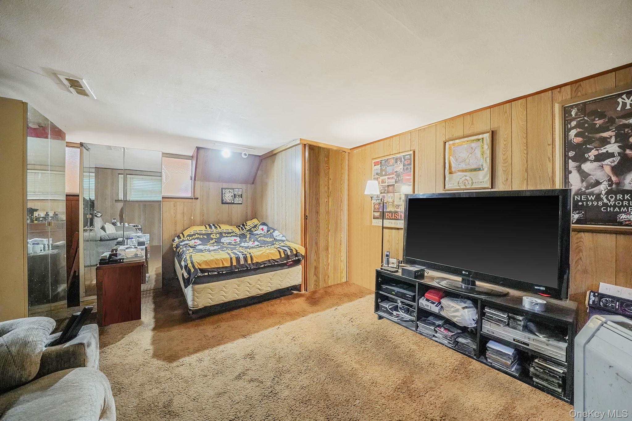 337 W 20th Street, Deer Park, NY 11729