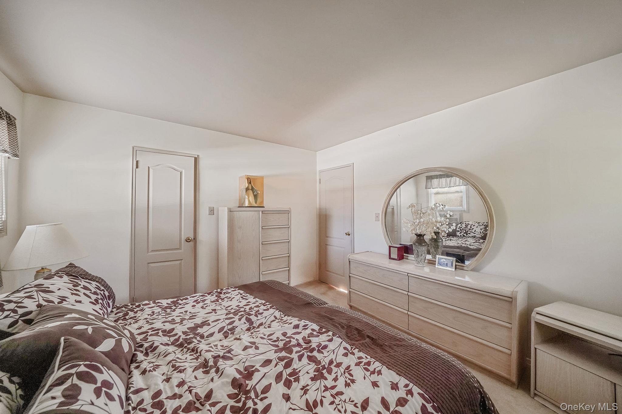 337 W 20th Street, Deer Park, NY 11729