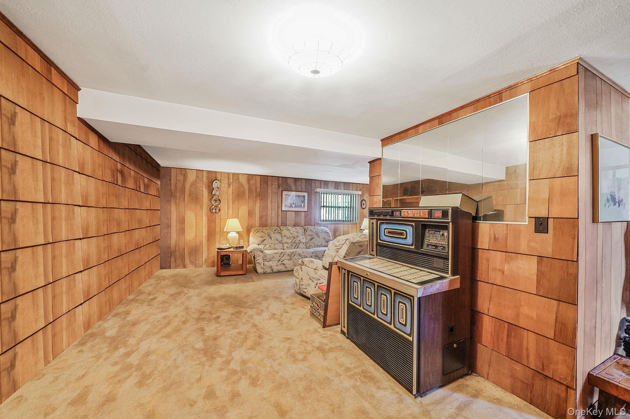 337 W 20th Street, Deer Park, NY 11729