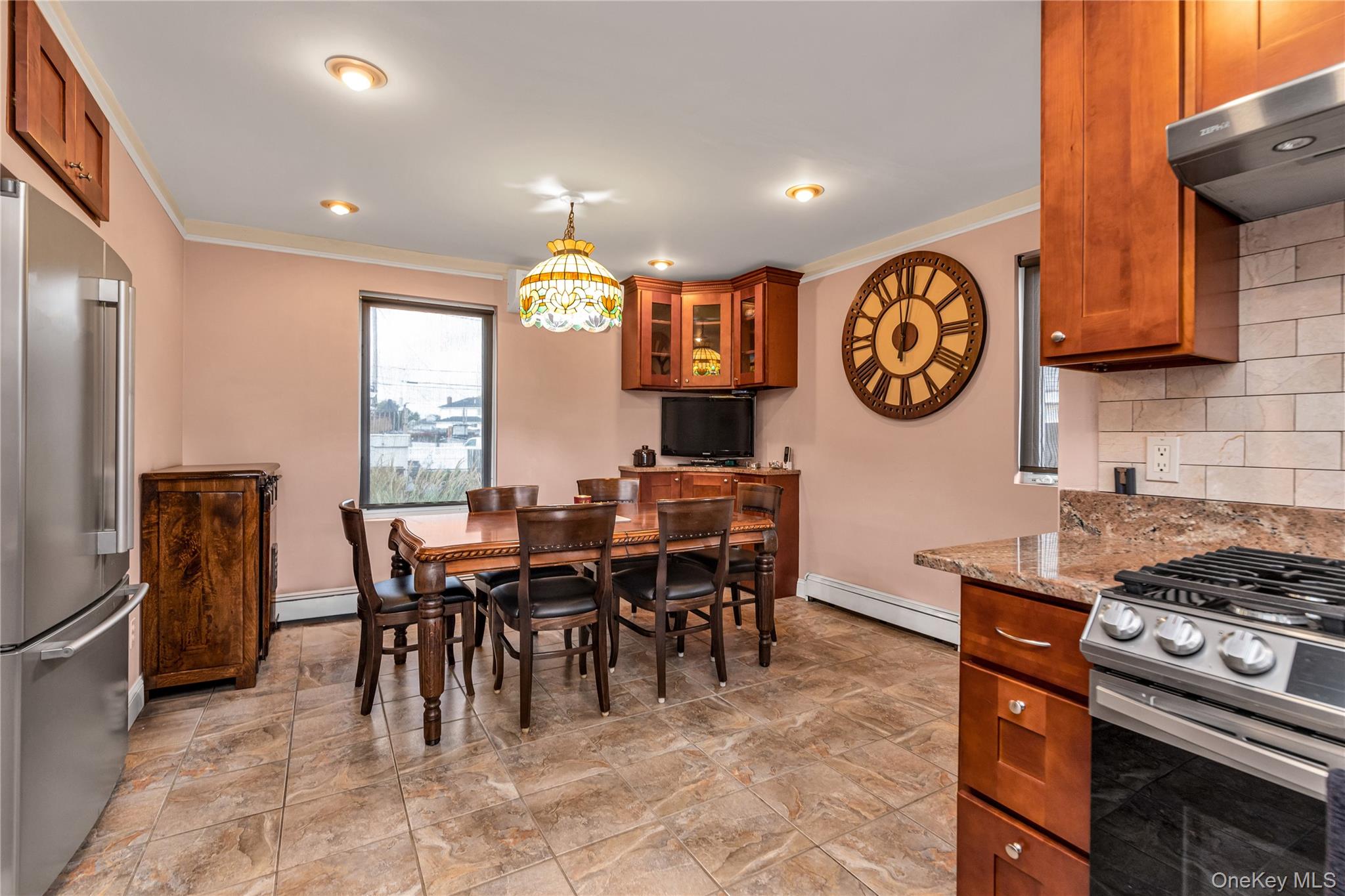 10 3rd Street, Rosedale, NY 11422