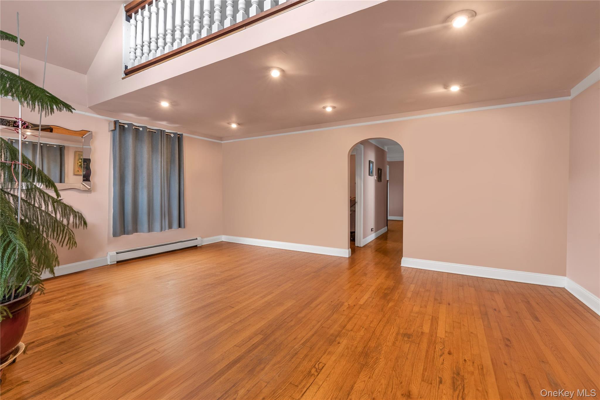 10 3rd Street, Rosedale, NY 11422