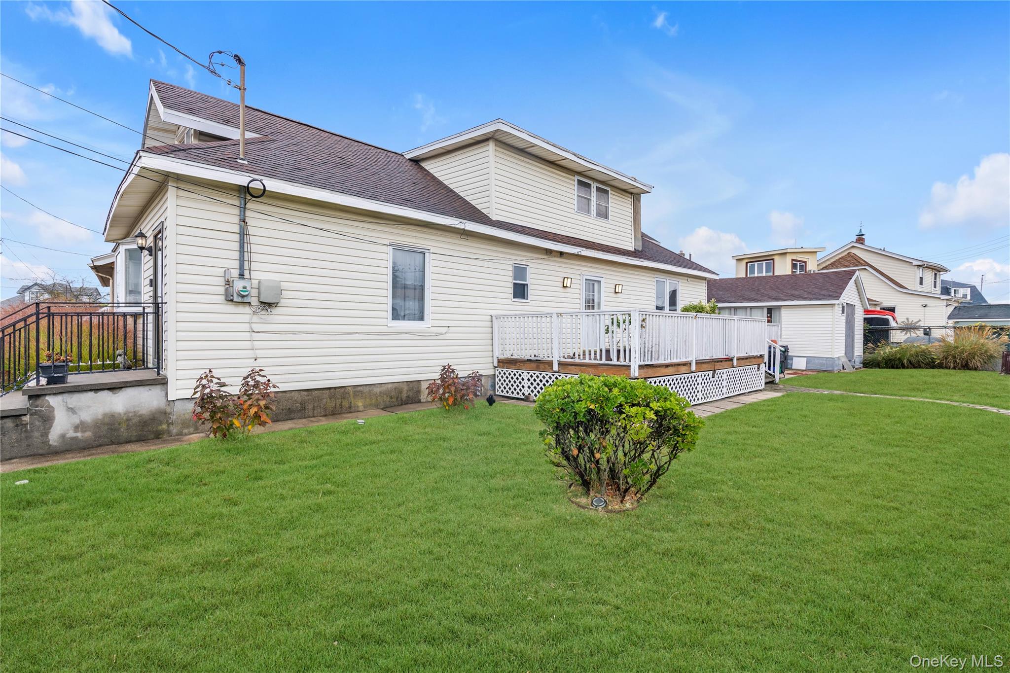 10 3rd Street, Rosedale, NY 11422