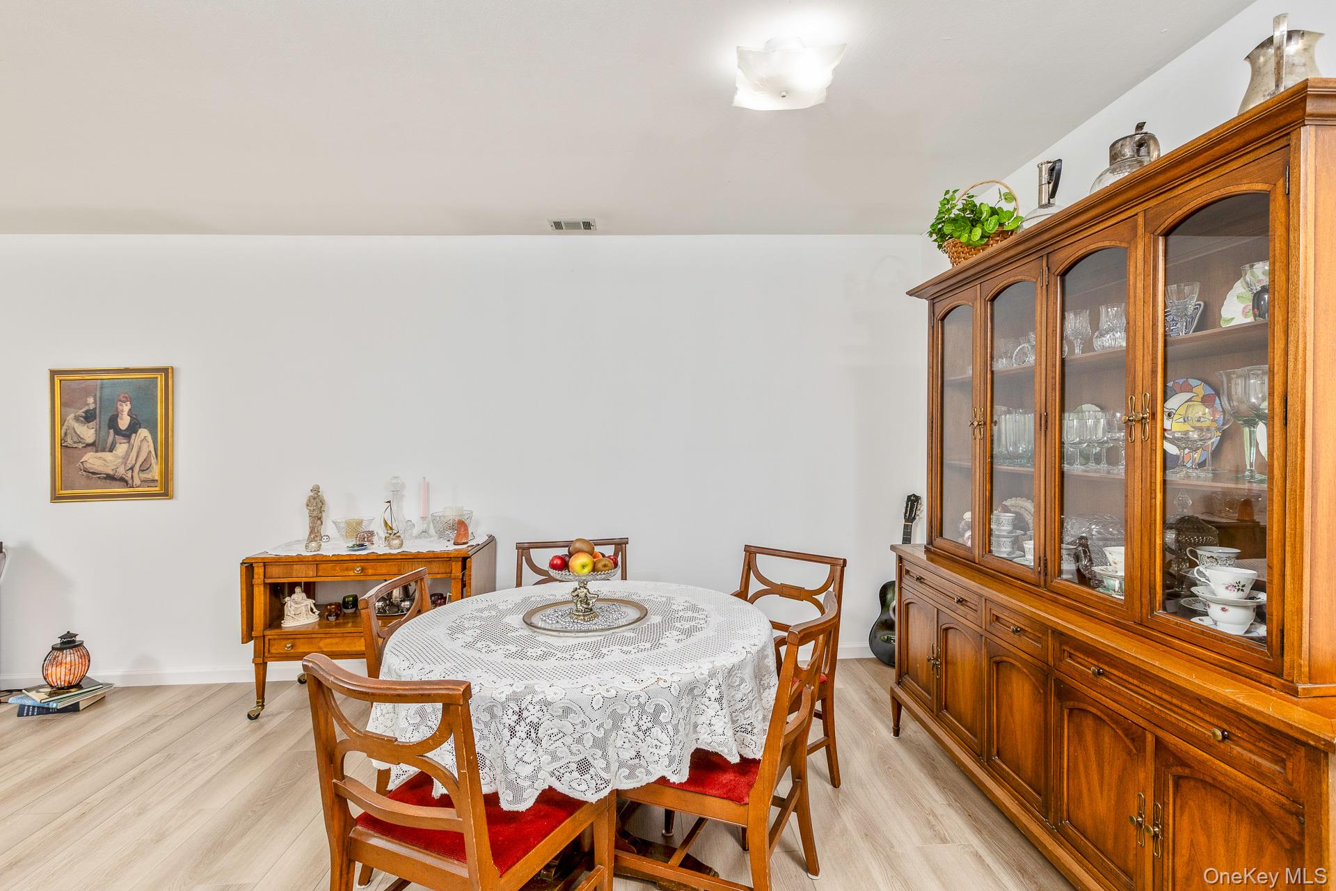 202 Pointe Circle North # 202, Coram, NY 11727