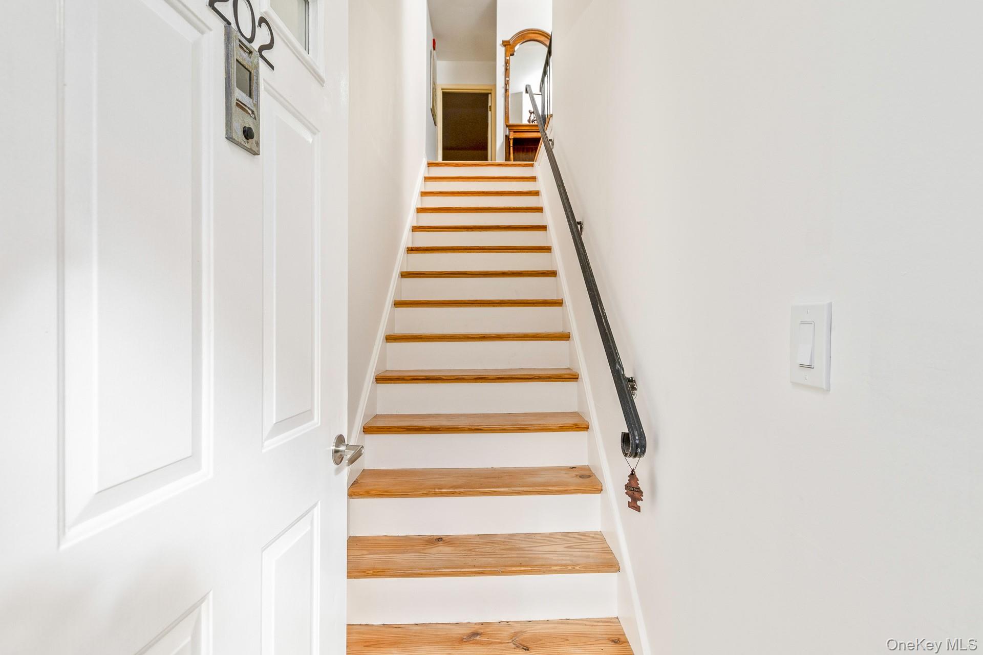 202 Pointe Circle North # 202, Coram, NY 11727