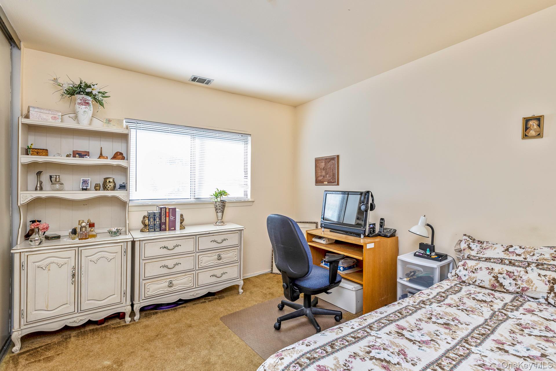 202 Pointe Circle North # 202, Coram, NY 11727