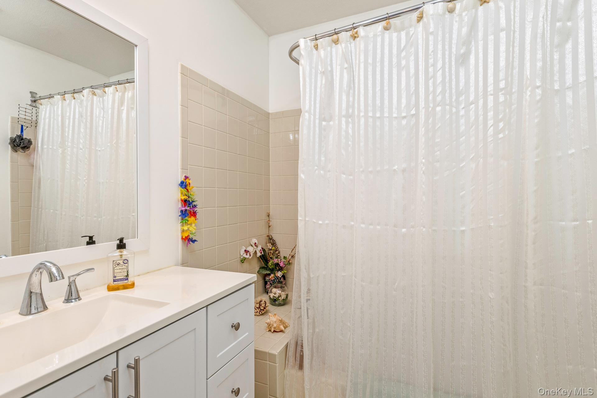 202 Pointe Circle North # 202, Coram, NY 11727