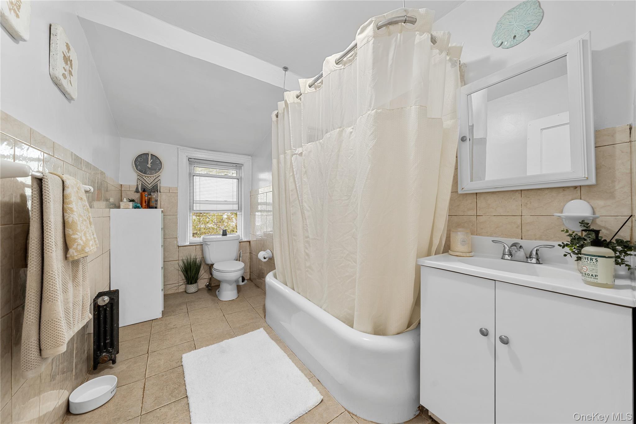 3433 83rd Street, Jackson Heights, NY 11372