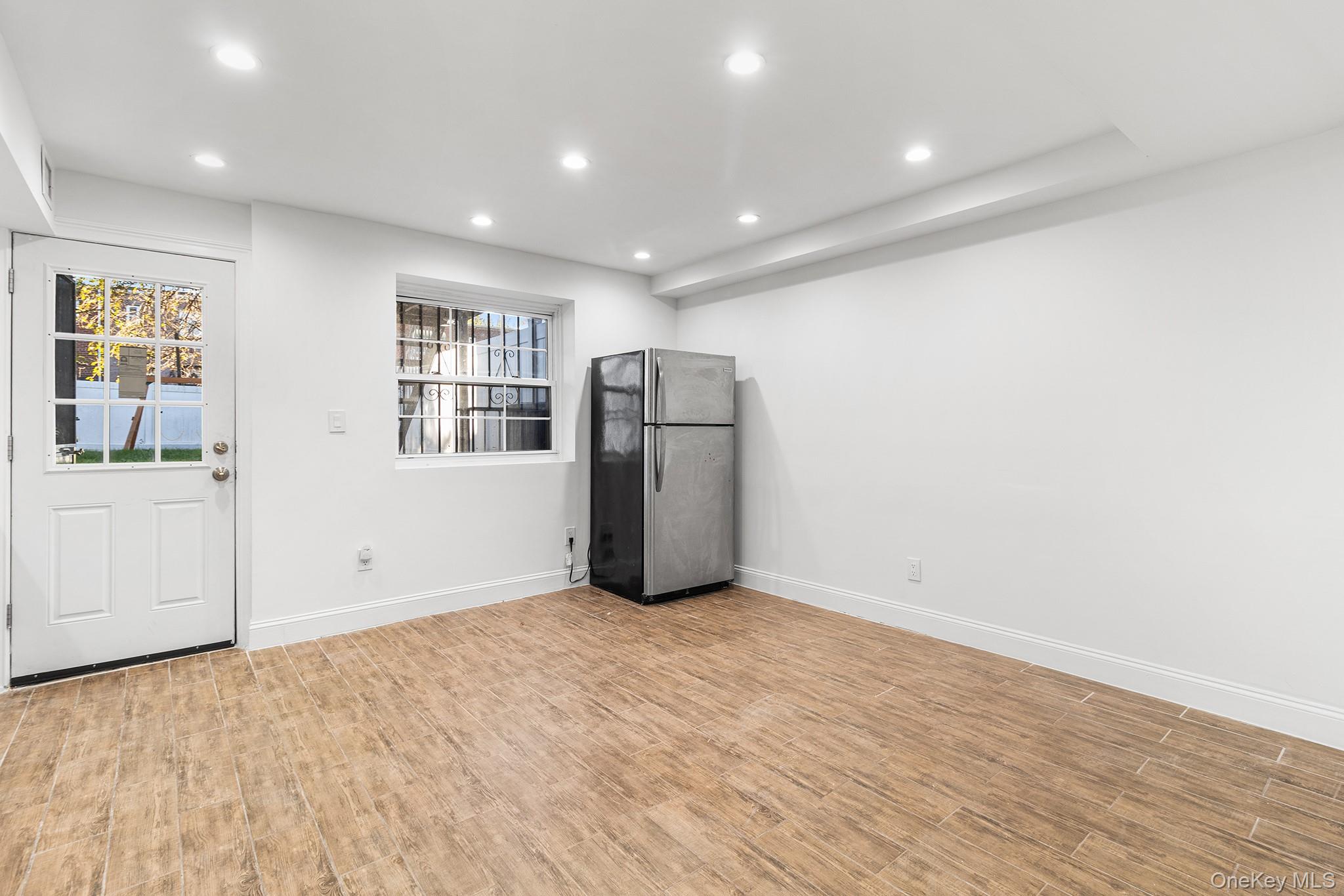 836 E 221st Street, Bronx, NY 10467