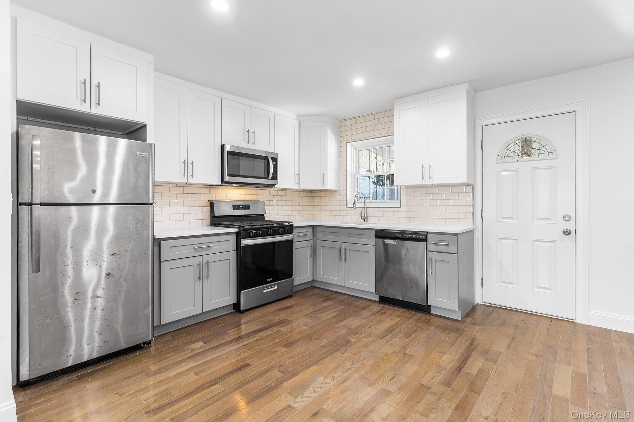 836 E 221st Street, Bronx, NY 10467