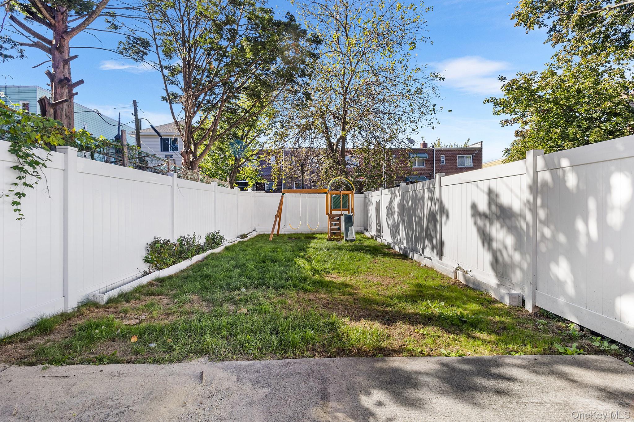 836 E 221st Street, Bronx, NY 10467