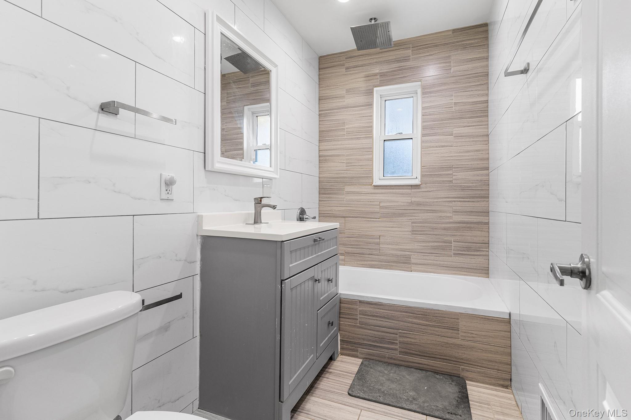 836 E 221st Street, Bronx, NY 10467