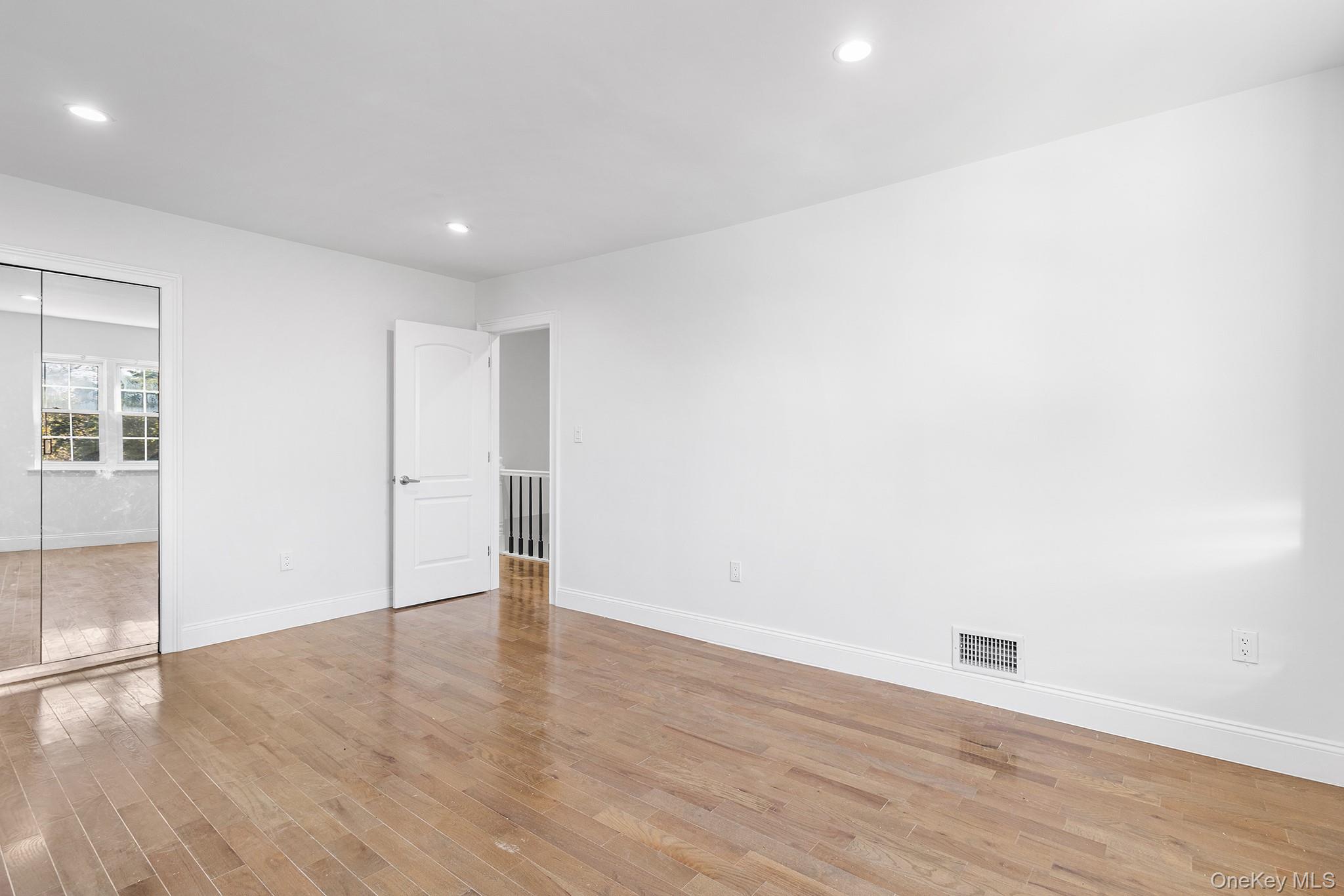 836 E 221st Street, Bronx, NY 10467