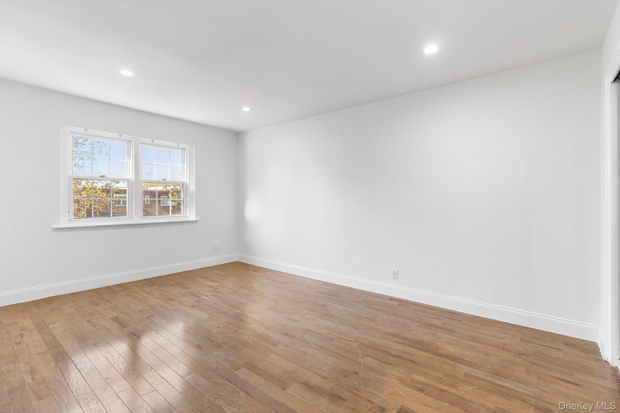 836 E 221st Street, Bronx, NY 10467