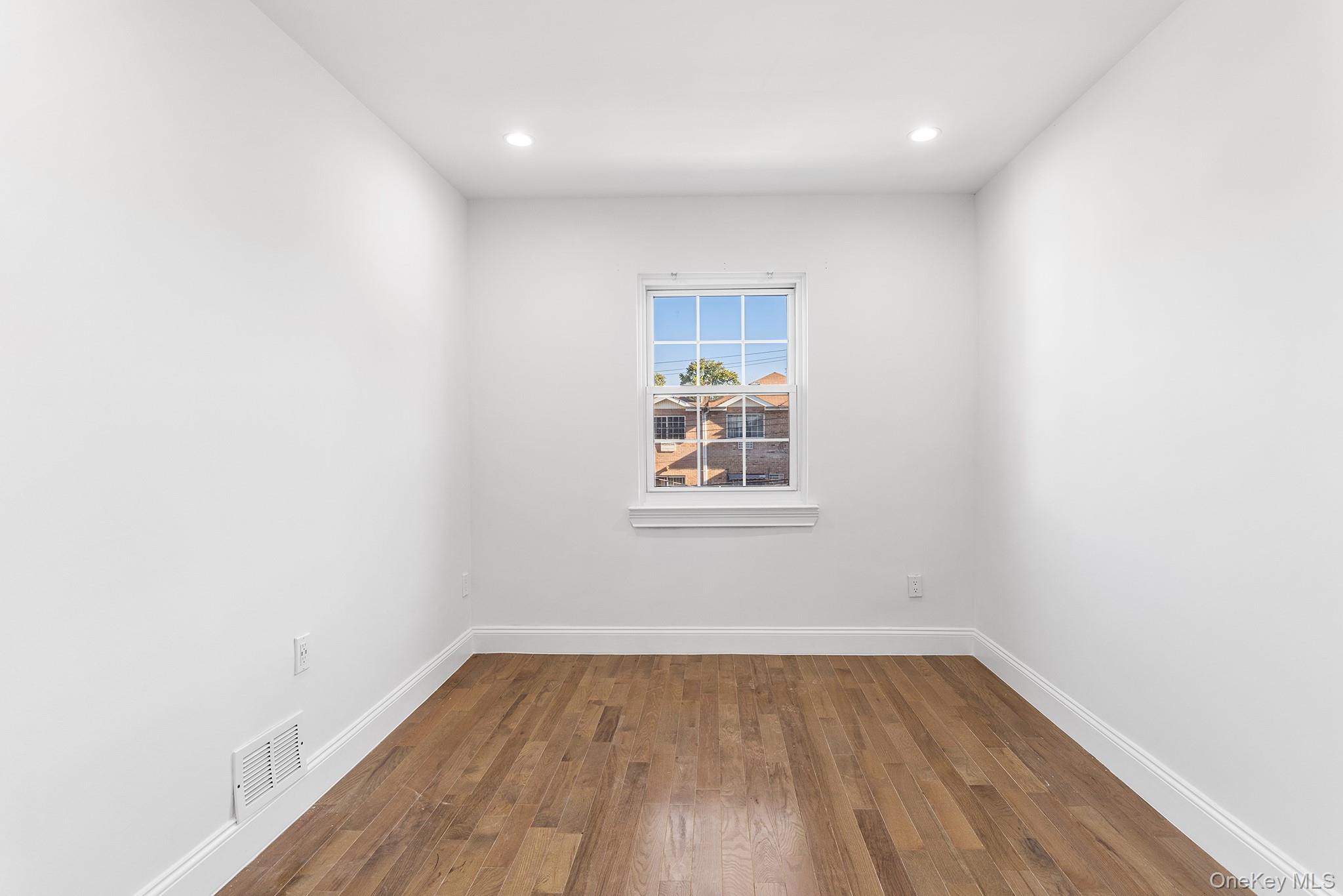 836 E 221st Street, Bronx, NY 10467