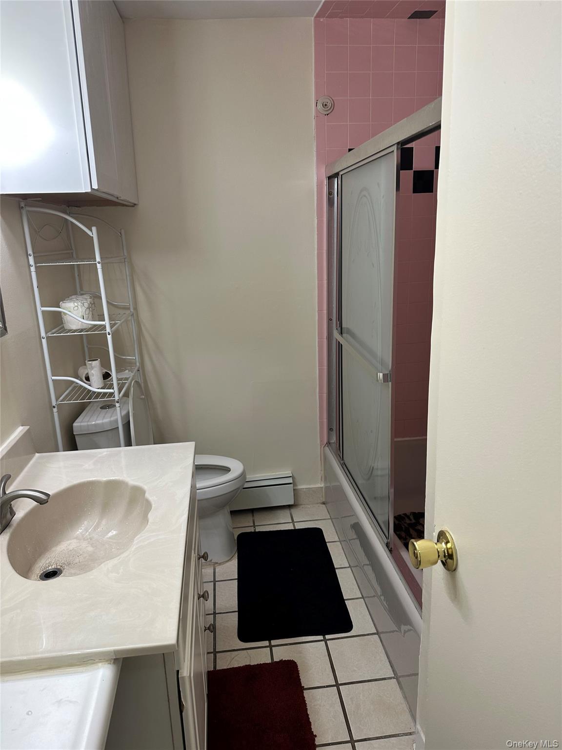 700 Broadway # 5, Amityville, NY 11701