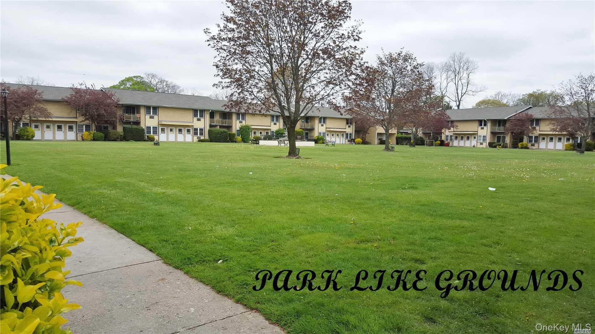 700 Broadway # 5, Amityville, NY 11701