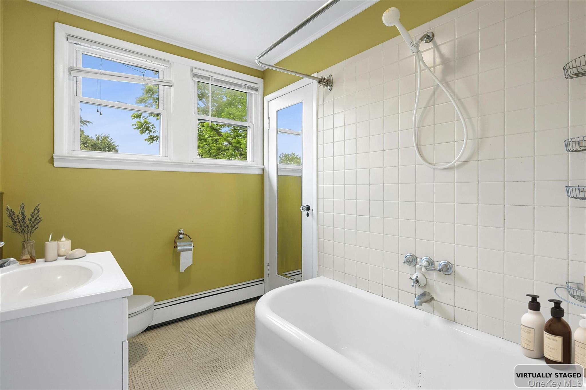 1018 Roanoke Avenue, Riverhead, NY 11901