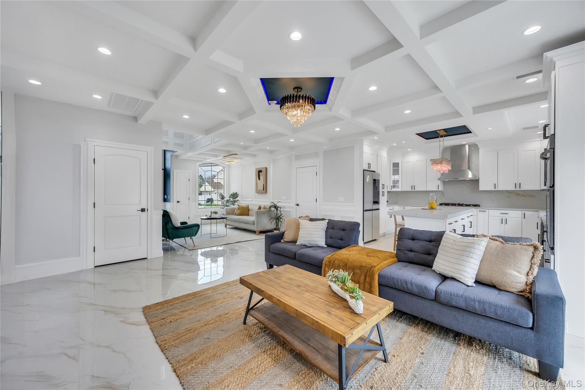 157 4th Street, Hicksville, NY 11801