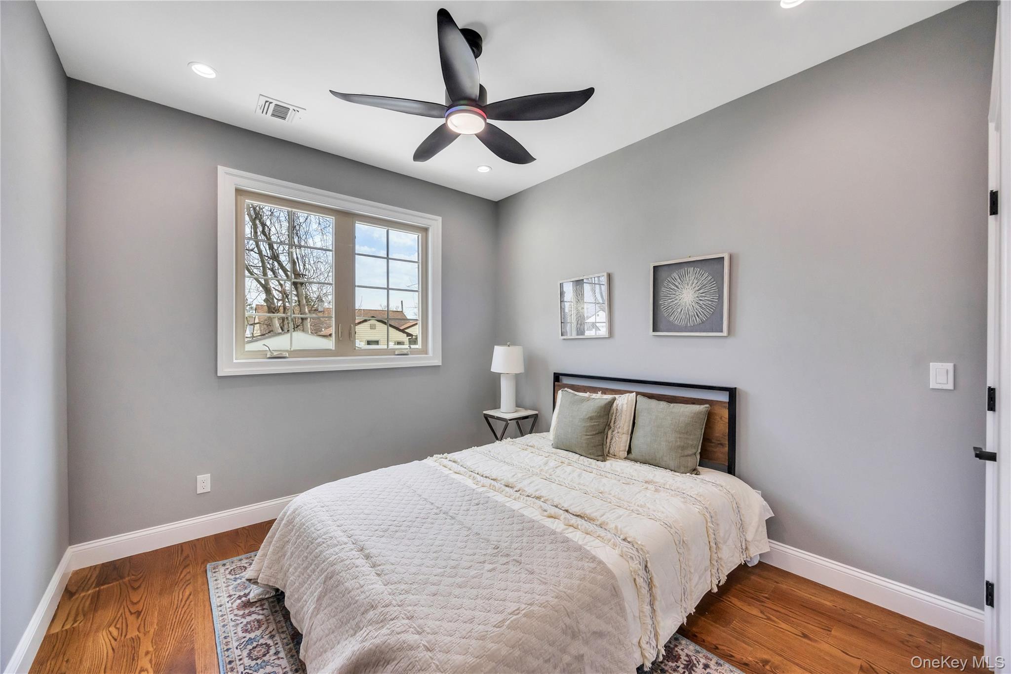 157 4th Street, Hicksville, NY 11801