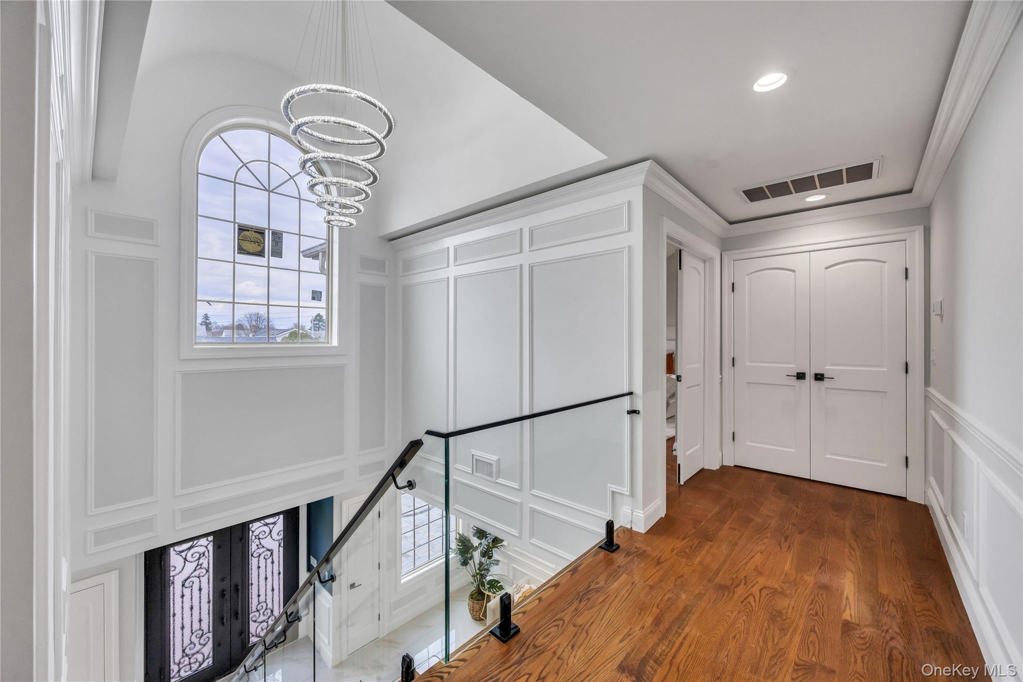 157 4th Street, Hicksville, NY 11801