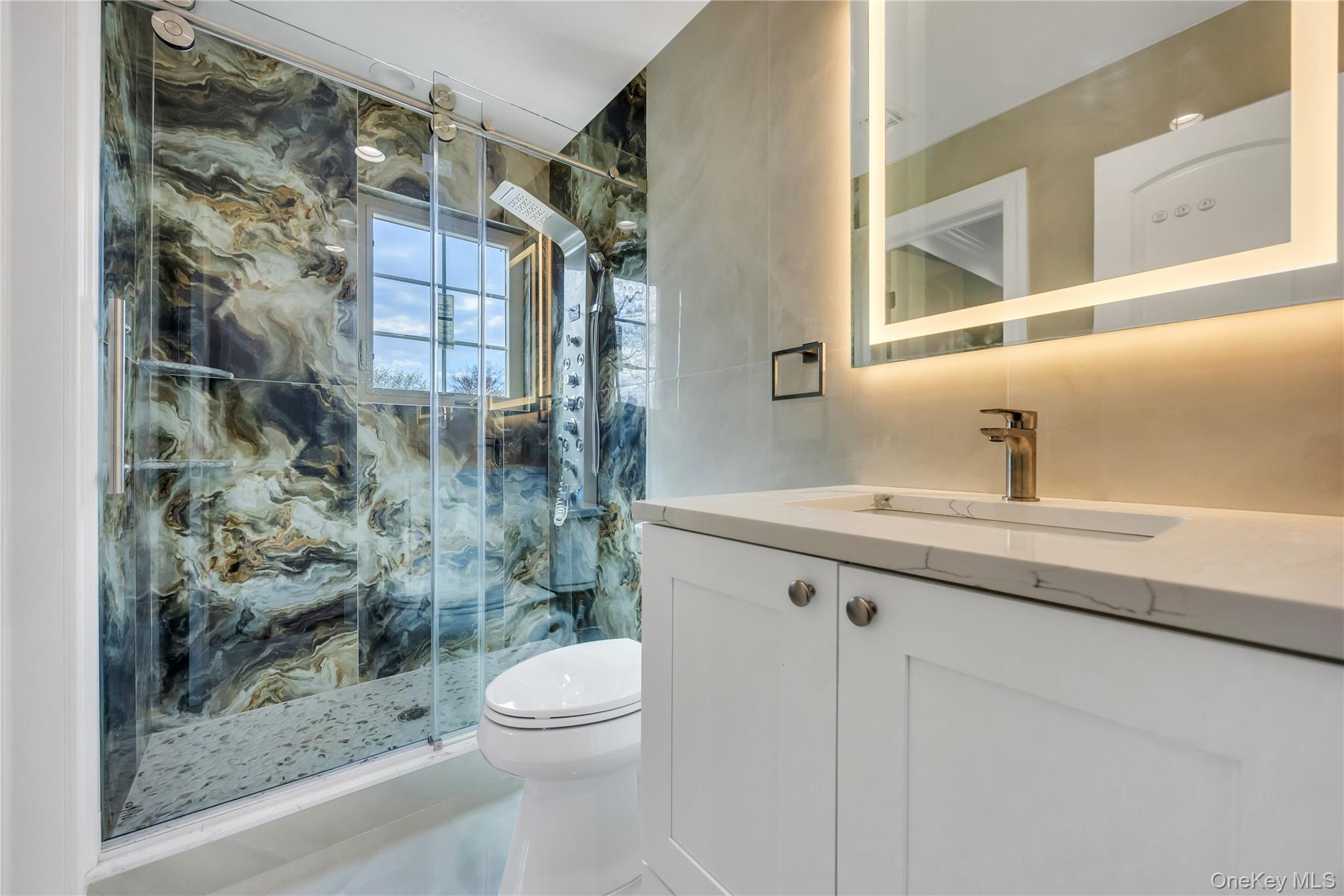 157 4th Street, Hicksville, NY 11801