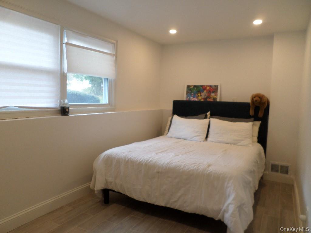 8 Jodi Lane, New City, NY 10956