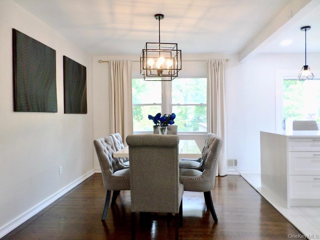 8 Jodi Lane, New City, NY 10956