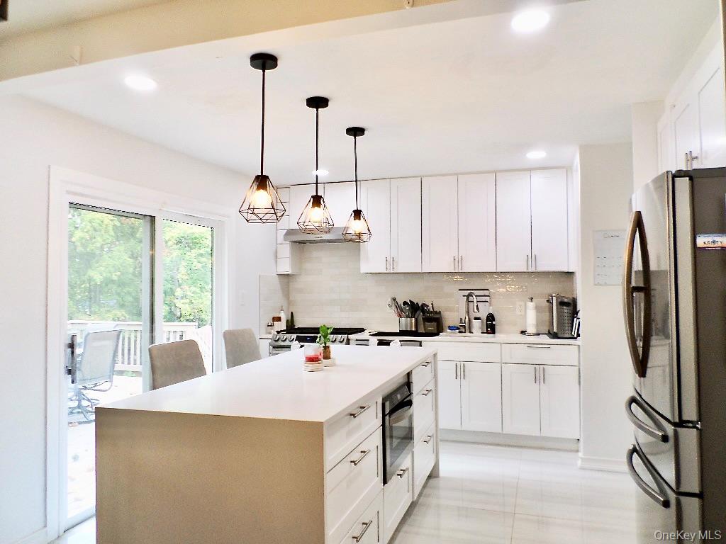 8 Jodi Lane, New City, NY 10956