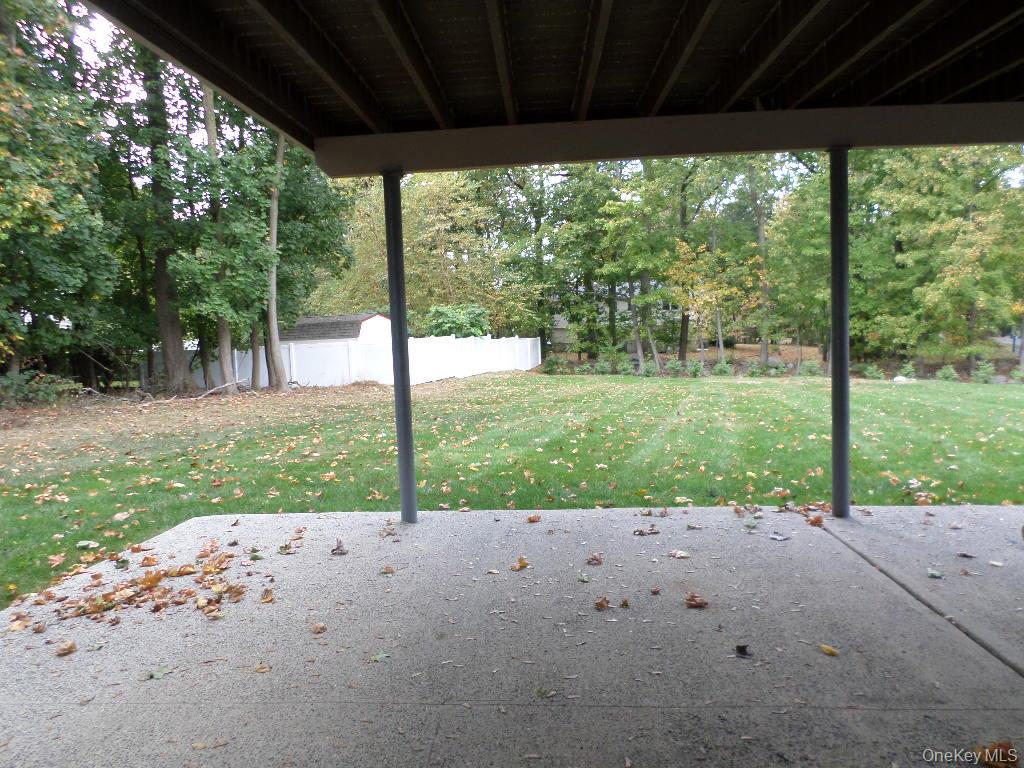 8 Jodi Lane, New City, NY 10956