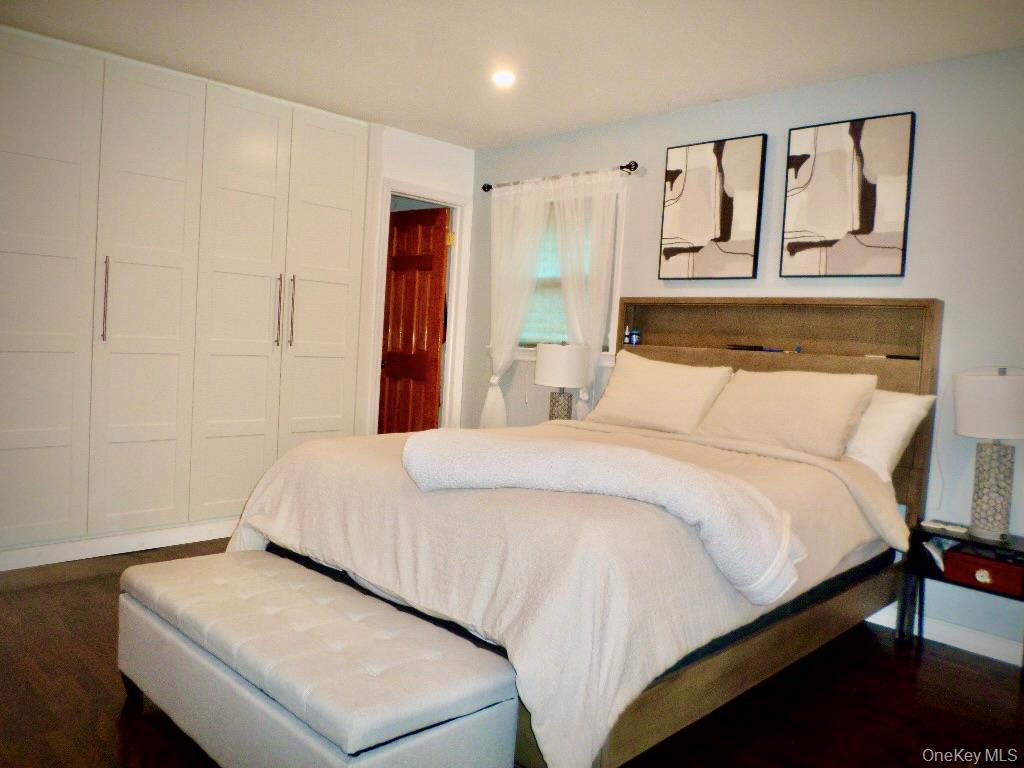 8 Jodi Lane, New City, NY 10956