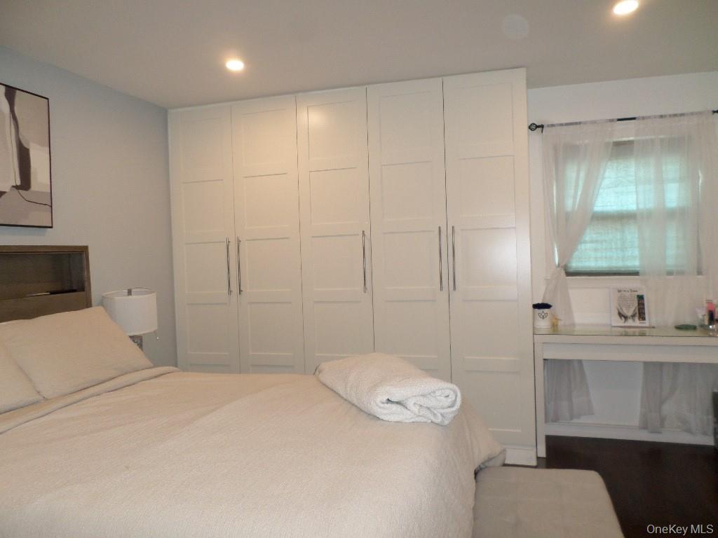 8 Jodi Lane, New City, NY 10956