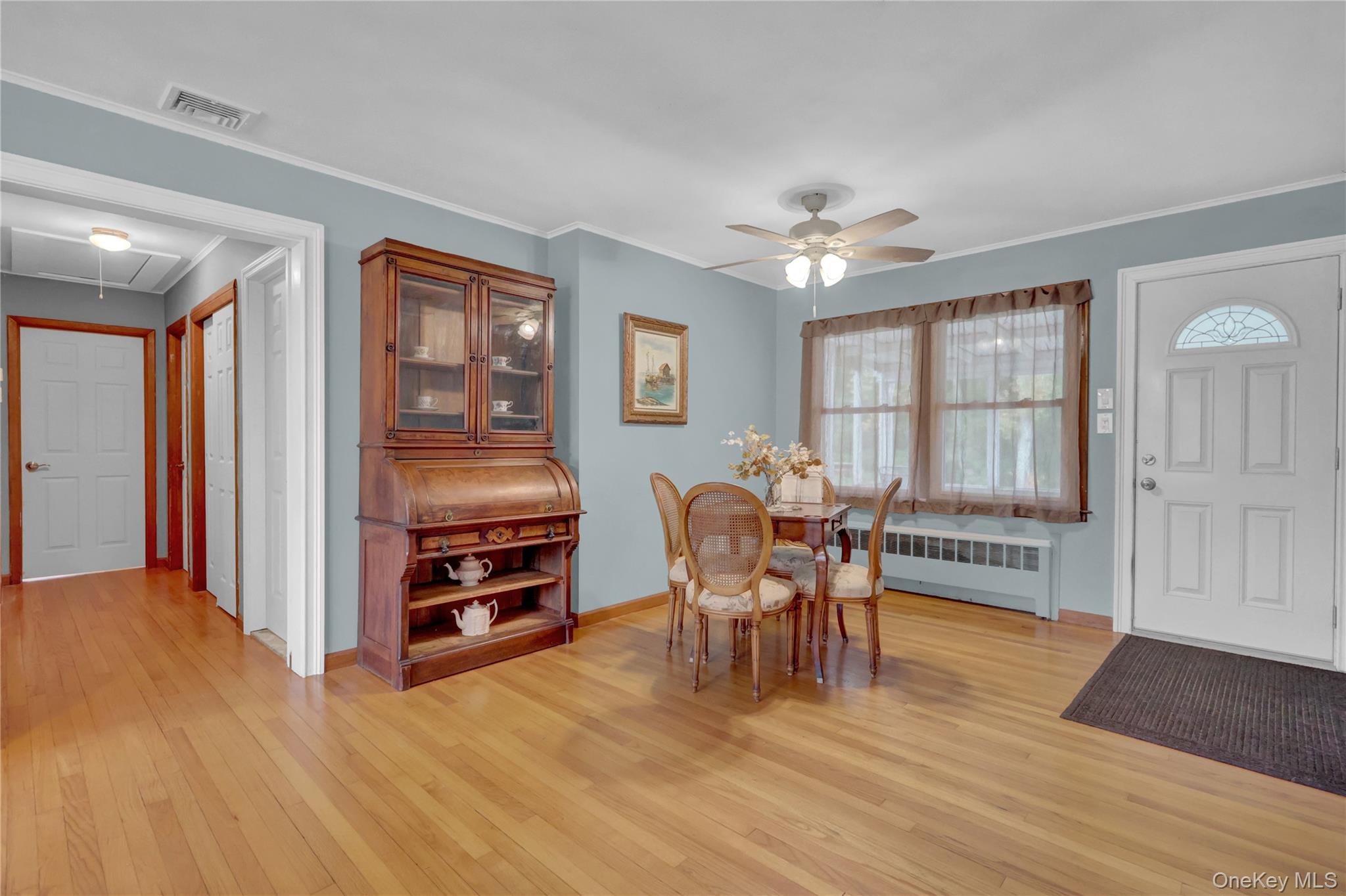 60 South Avenue, Smithtown, NY 11787