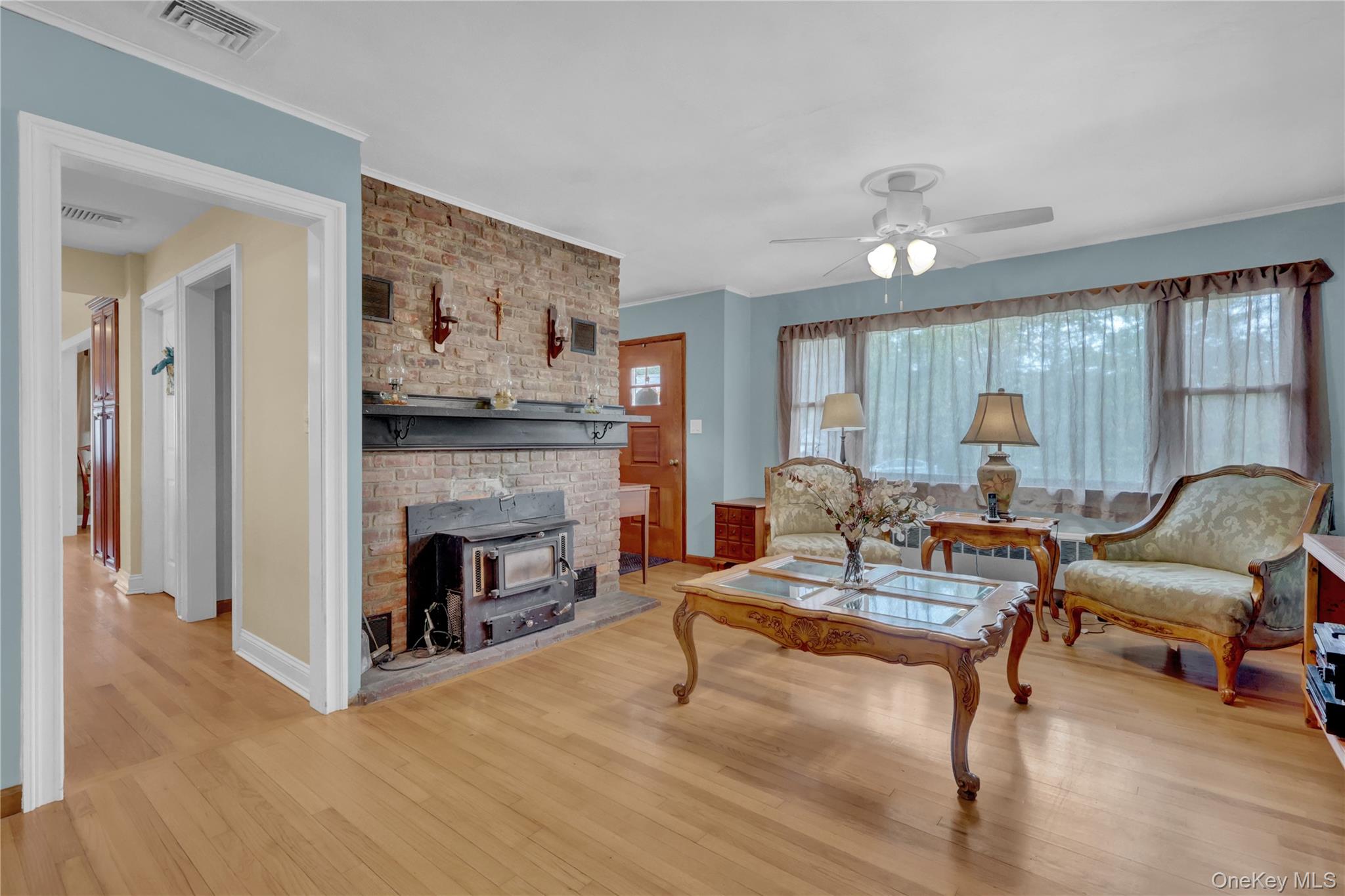 60 South Avenue, Smithtown, NY 11787