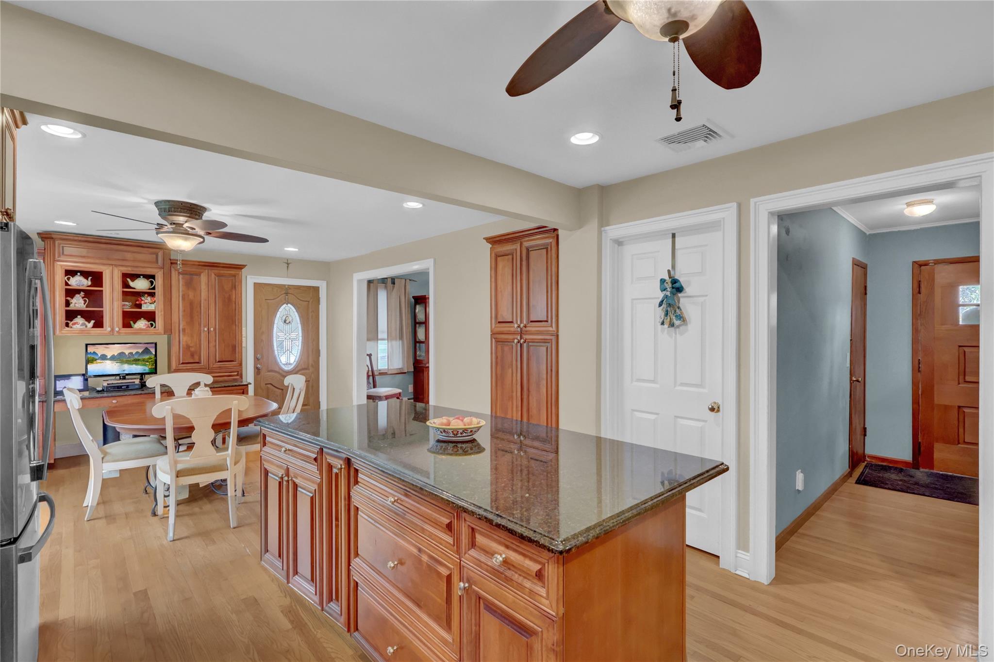 60 South Avenue, Smithtown, NY 11787