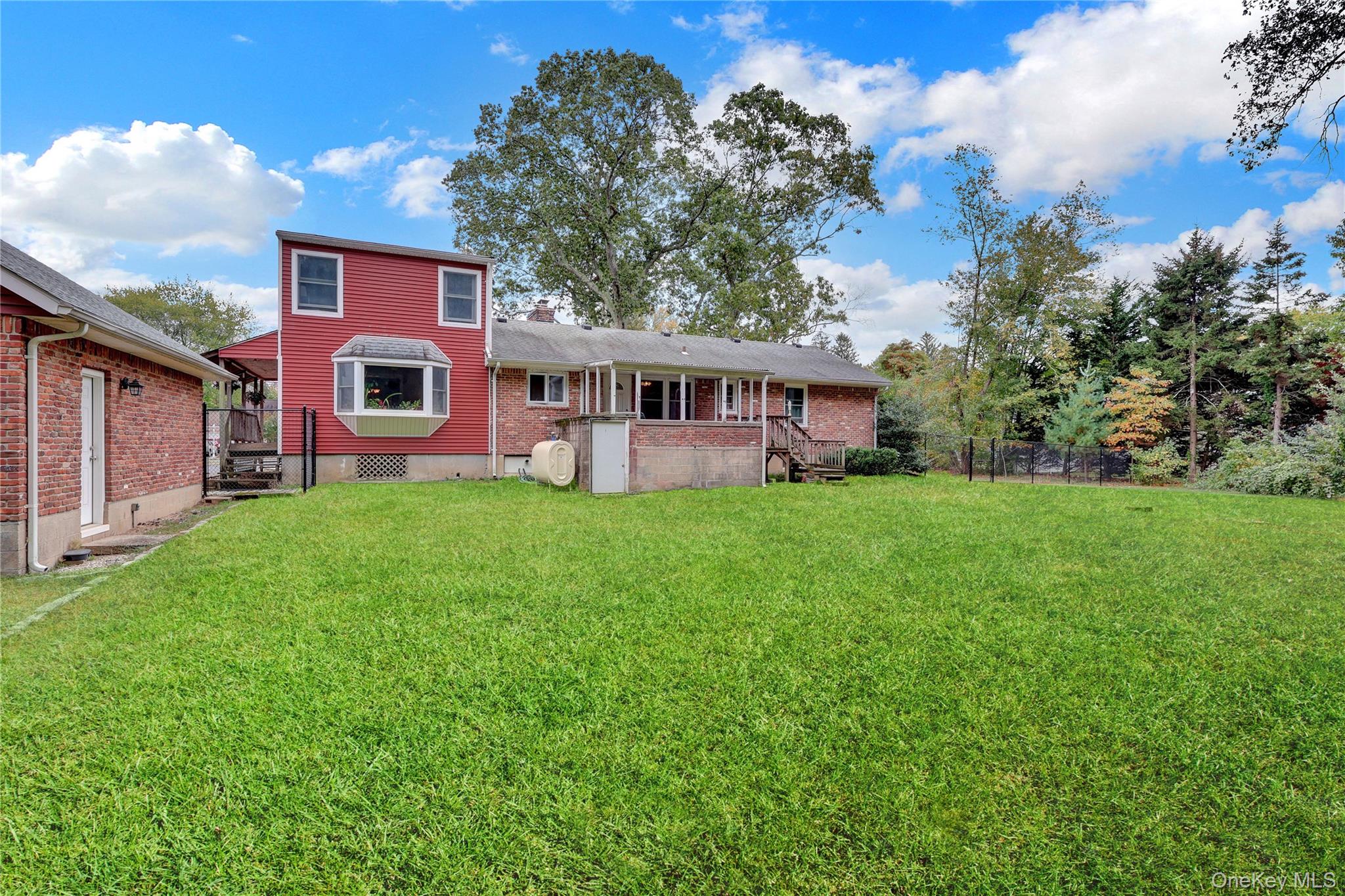 60 South Avenue, Smithtown, NY 11787