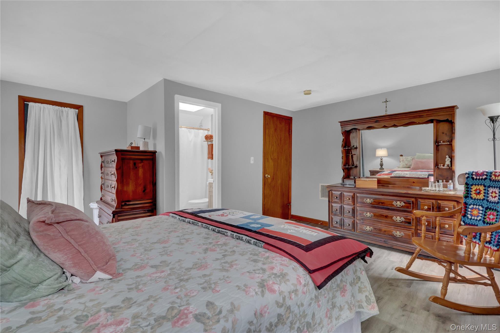 60 South Avenue, Smithtown, NY 11787