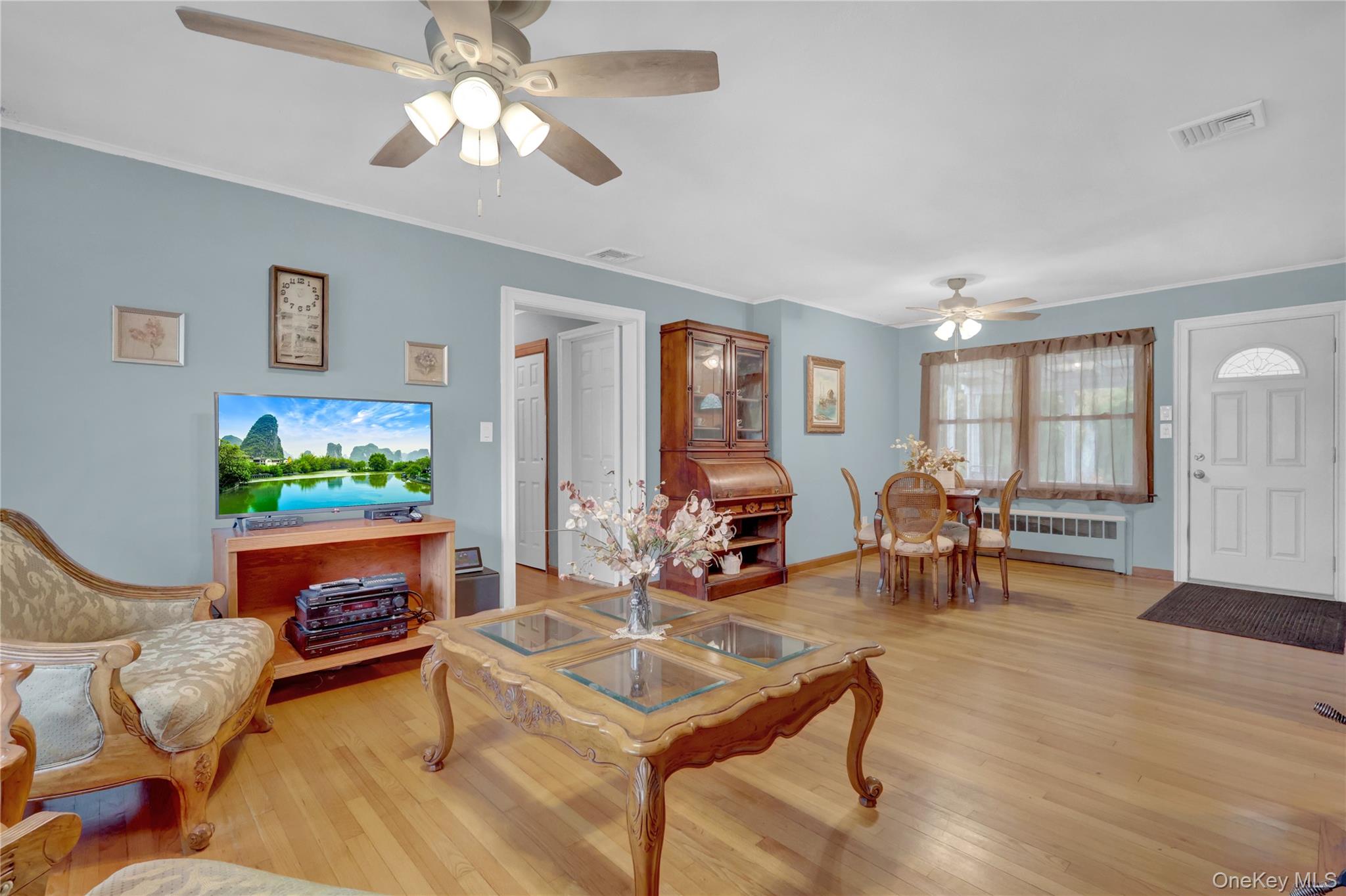 60 South Avenue, Smithtown, NY 11787