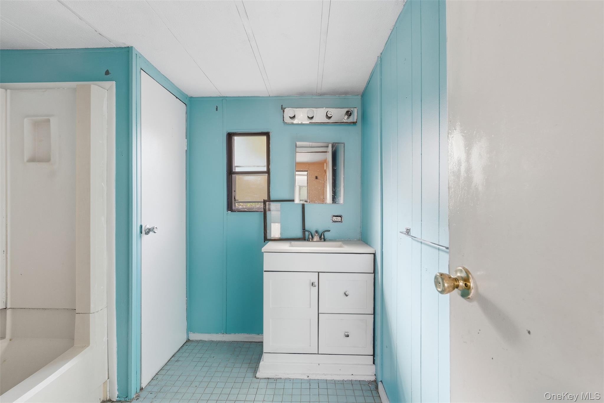 215 Old Rt-32, Highland Mills, NY 10930