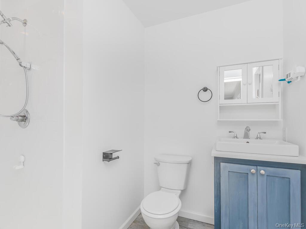 25 Midway Road, White Plains, NY 10607