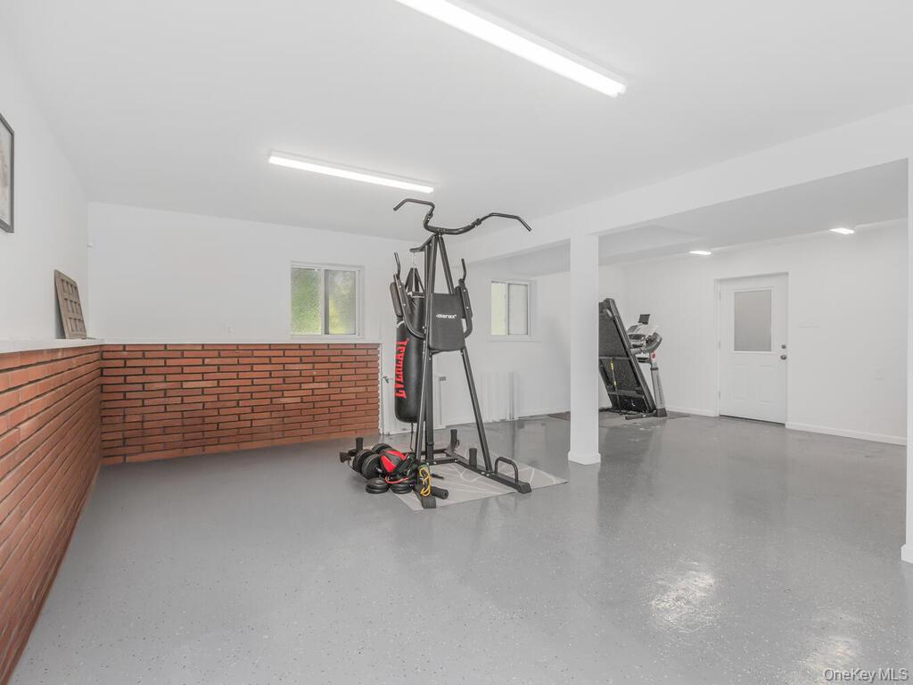 25 Midway Road, White Plains, NY 10607