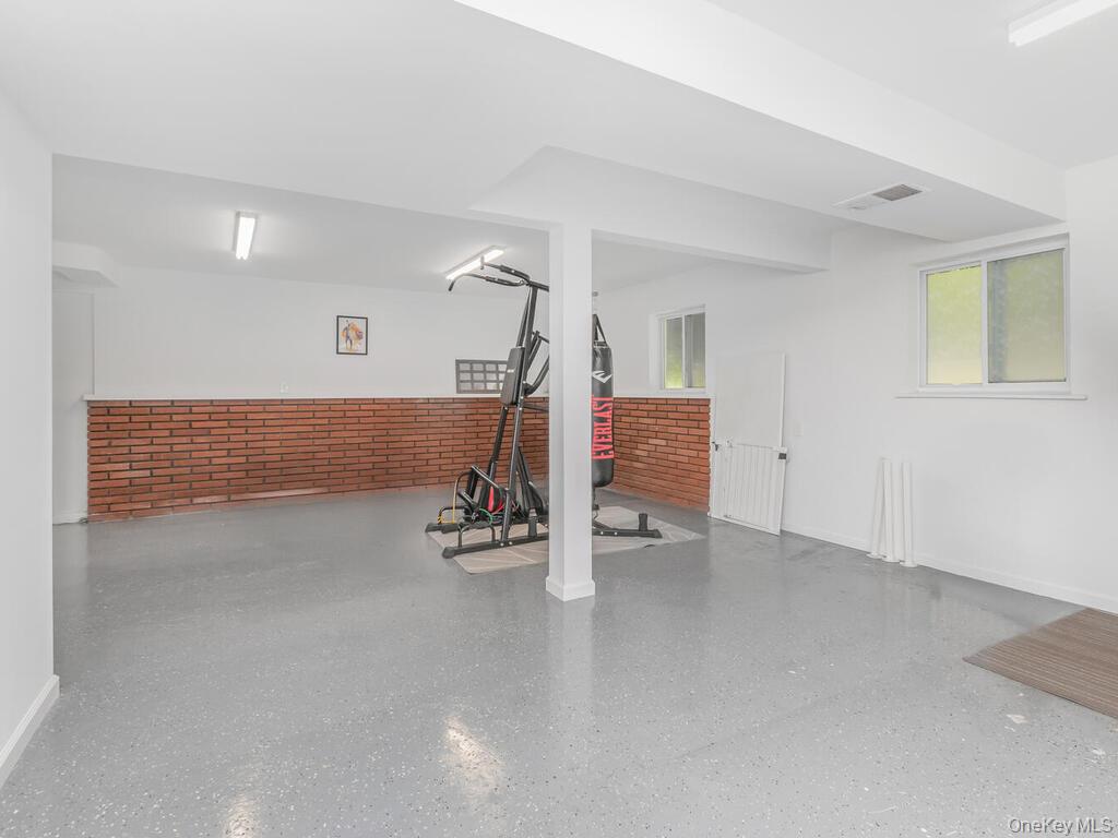 25 Midway Road, White Plains, NY 10607