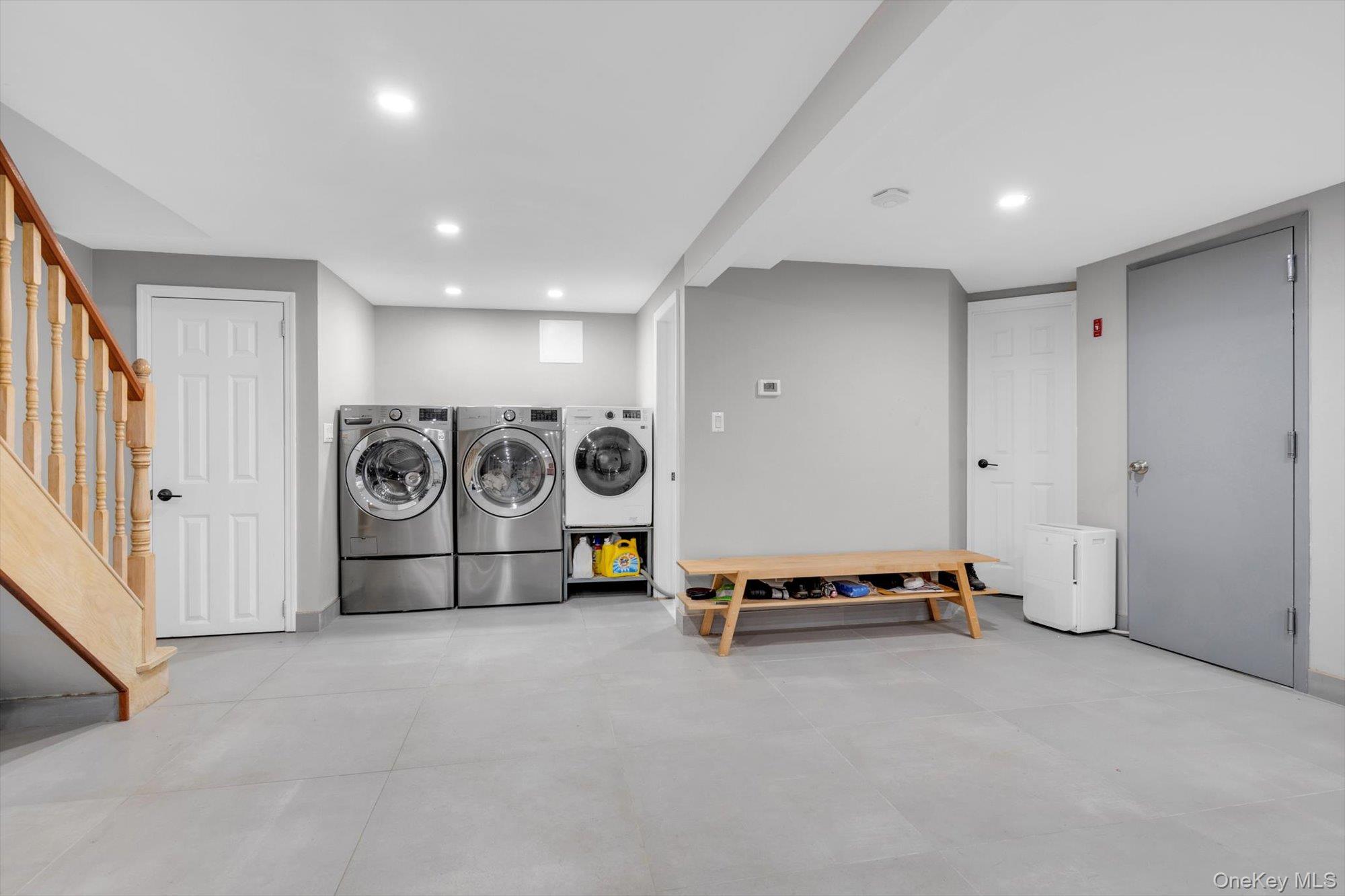 80-18 Springfield Blvd, Hollis Hills, NY 11427