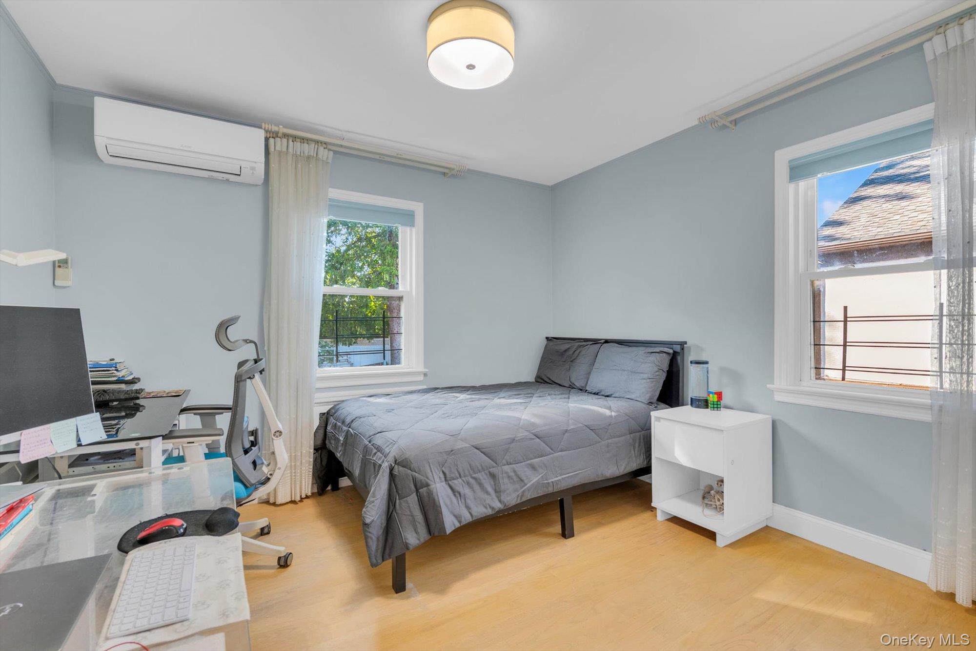 80-18 Springfield Blvd, Hollis Hills, NY 11427