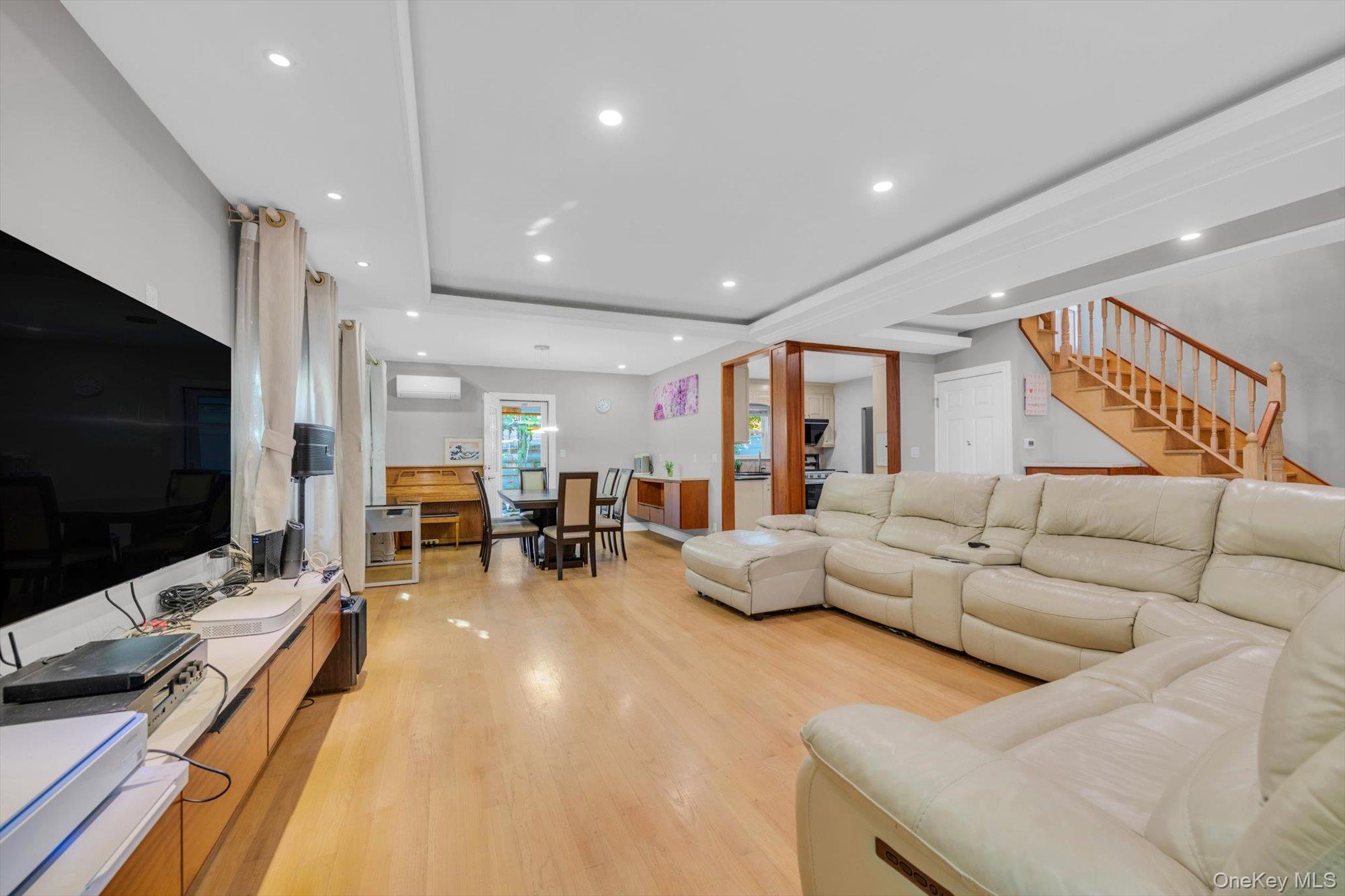 80-18 Springfield Blvd, Hollis Hills, NY 11427