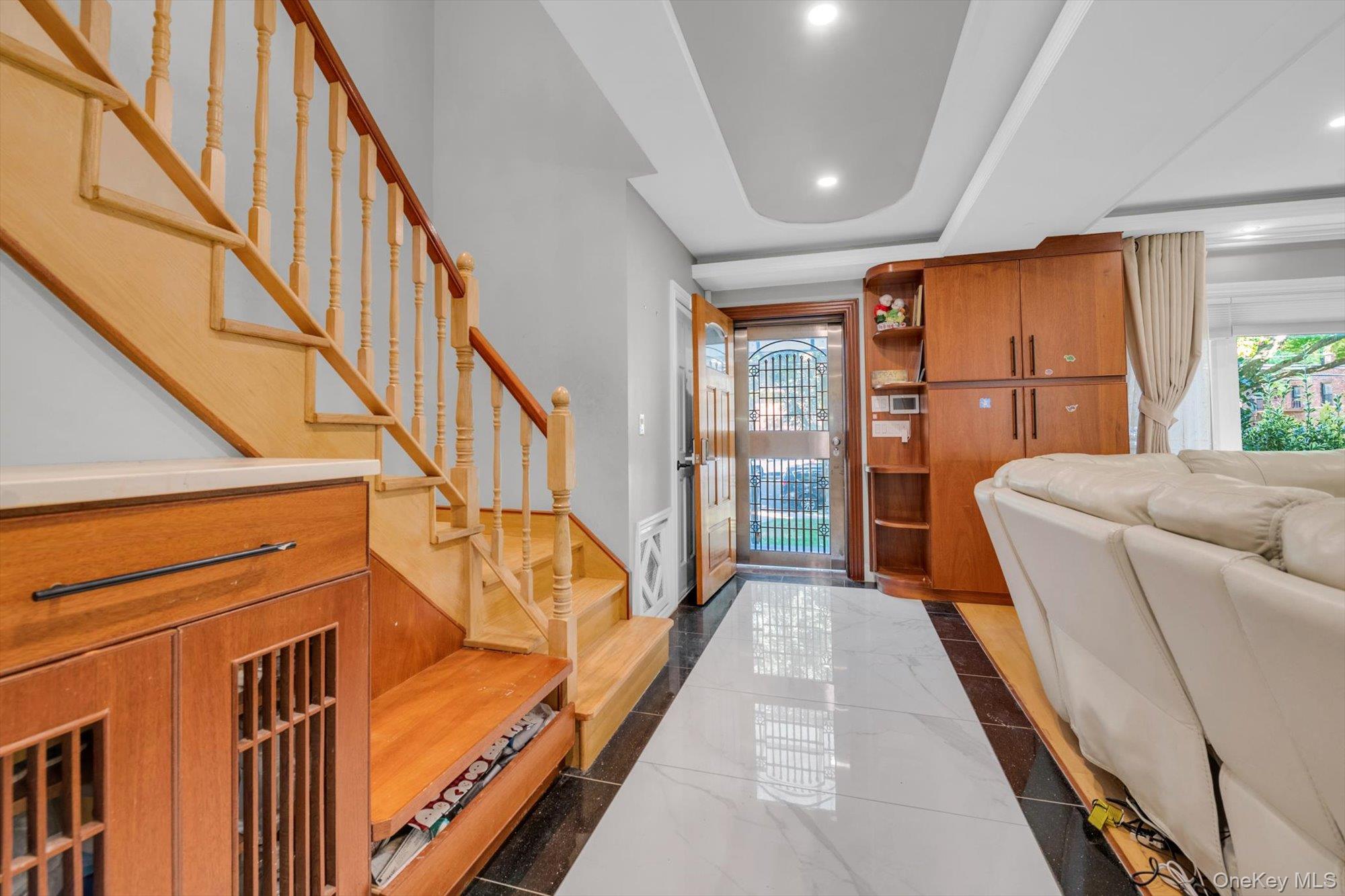 80-18 Springfield Blvd, Hollis Hills, NY 11427