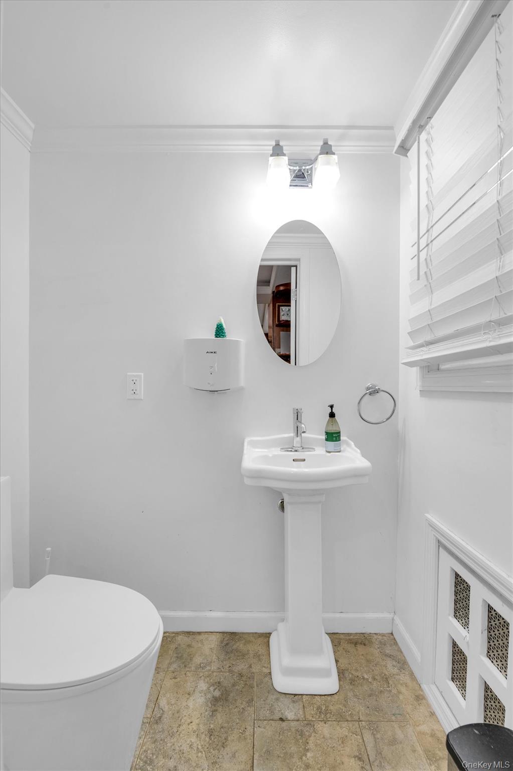 80-18 Springfield Blvd, Hollis Hills, NY 11427