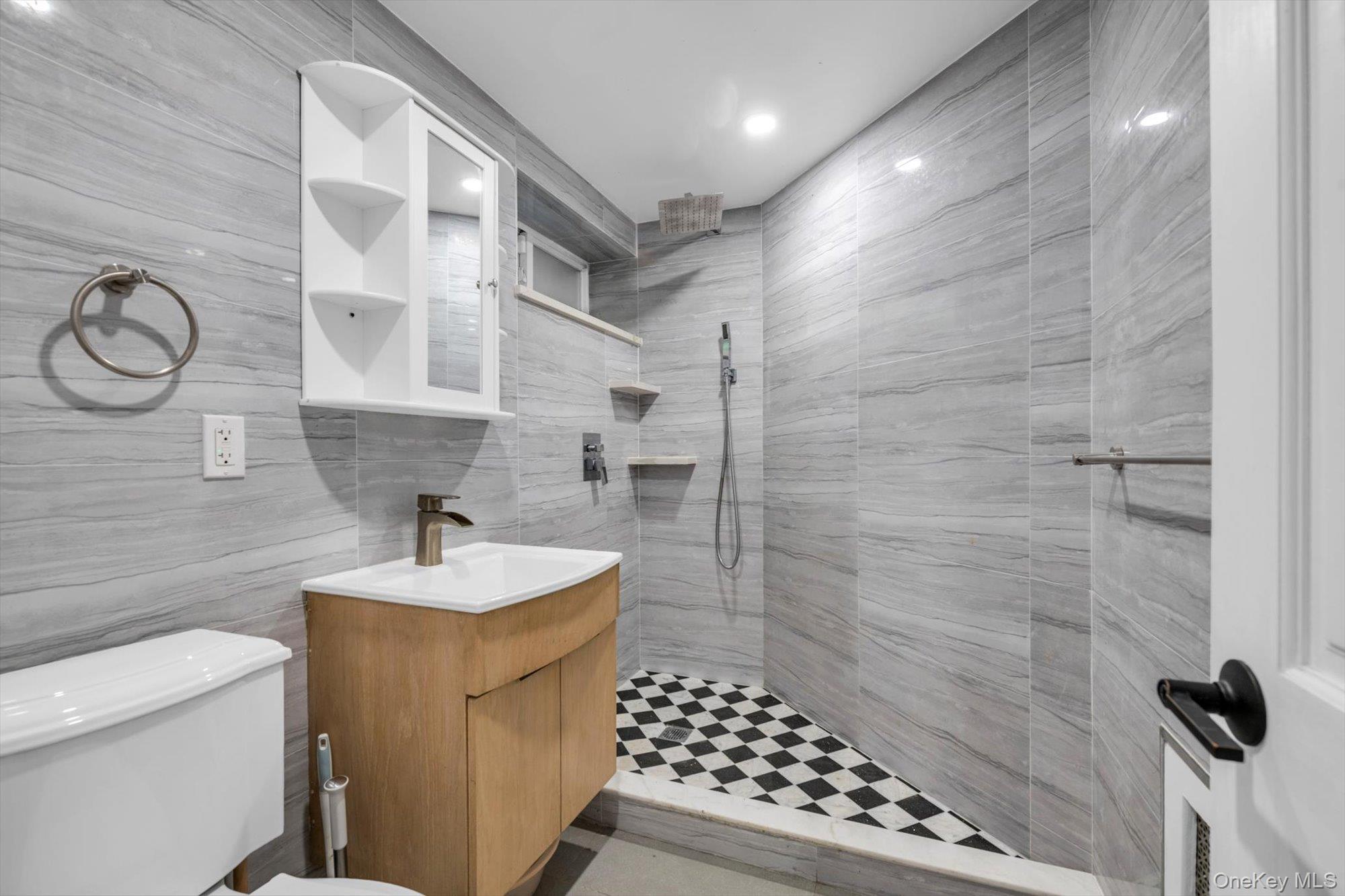 80-18 Springfield Blvd, Hollis Hills, NY 11427