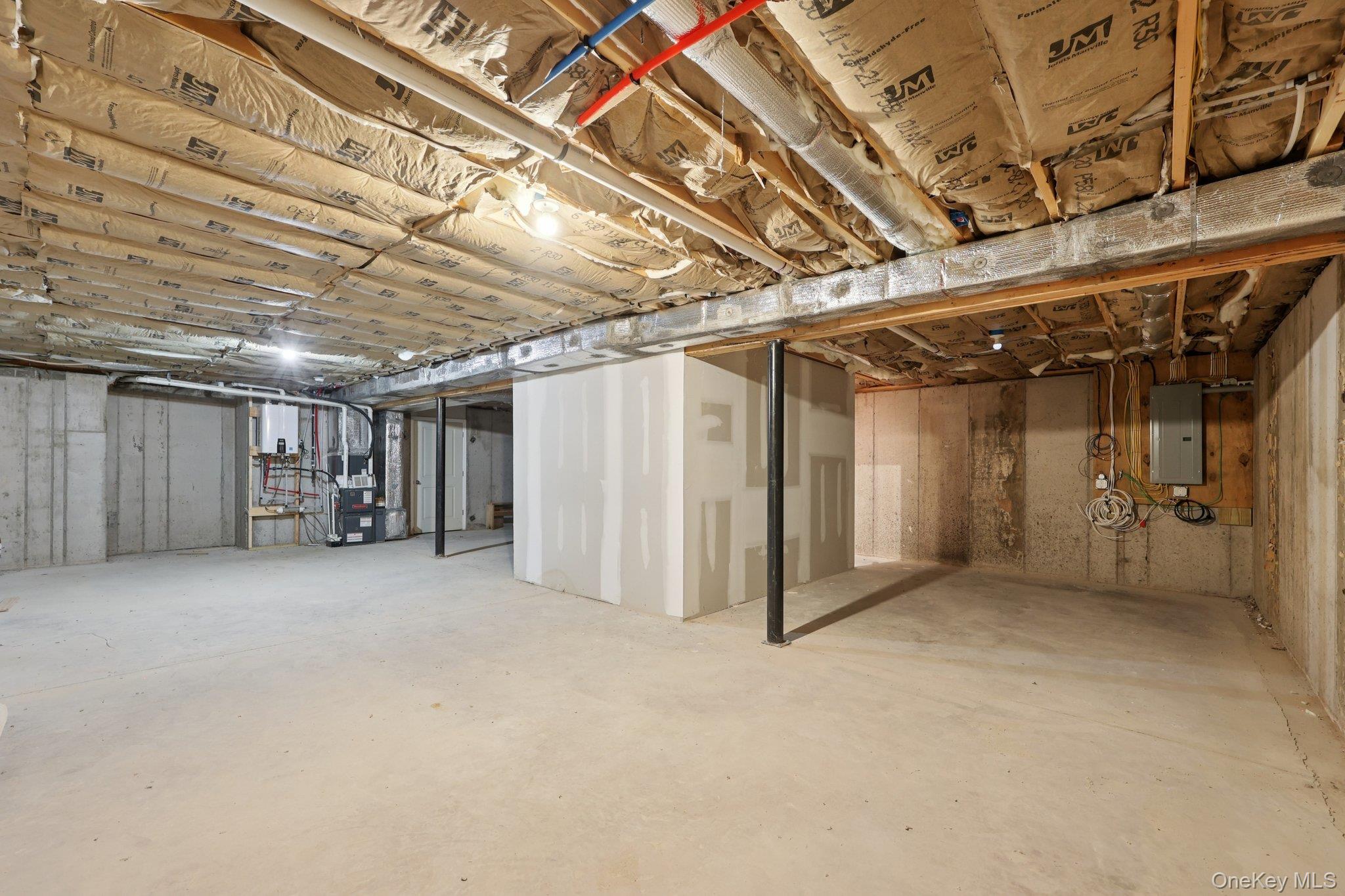 27 Oak Hill Road, Monroe, NY 10950